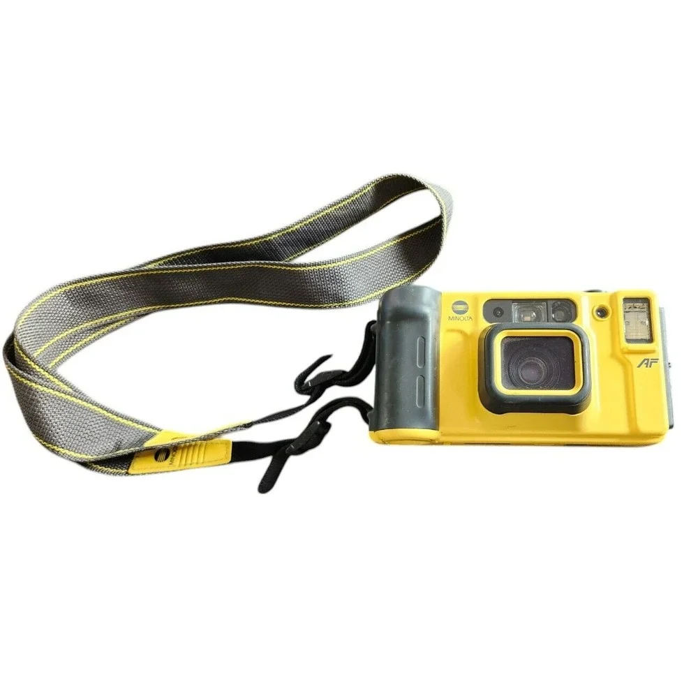 Minolta Weathermatic Dual 35mm Shoot Film Camera